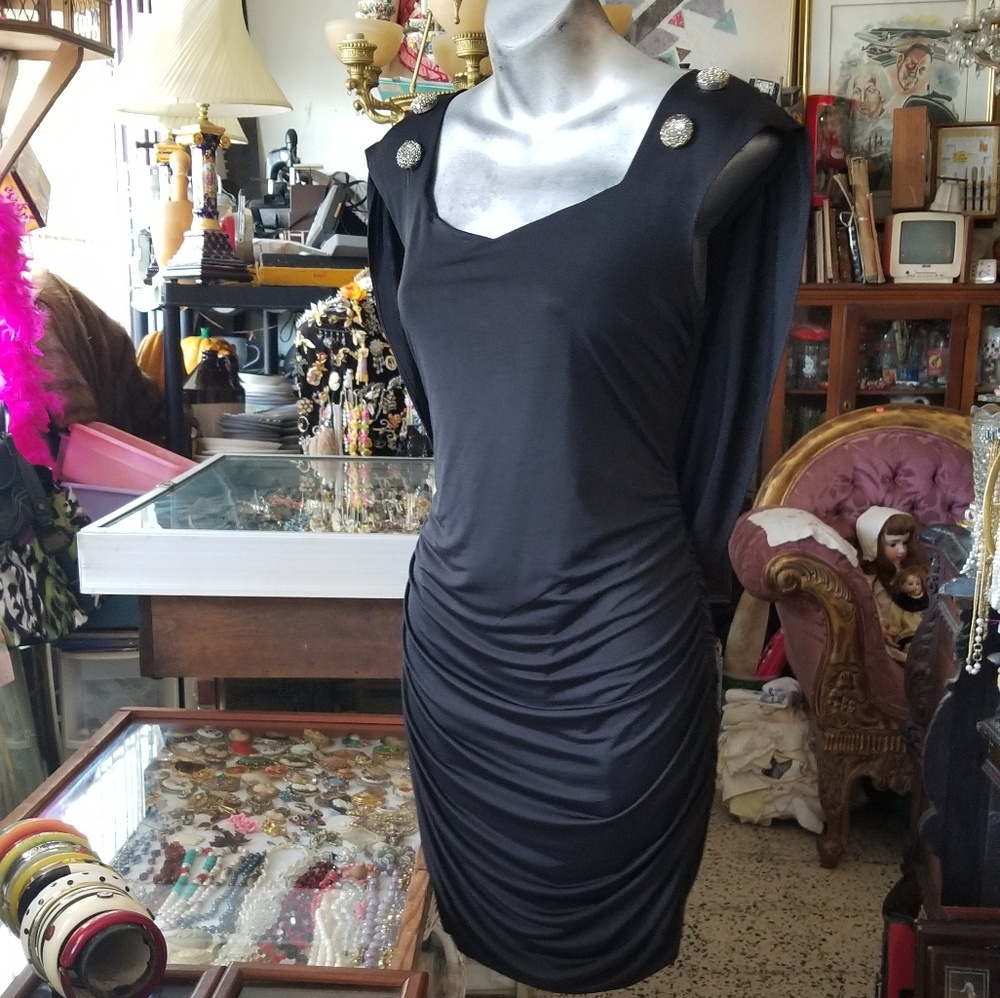 Gracia Dress — Super cute and stretchy 💕 Fun little club dress.